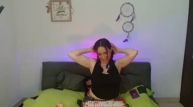 Snapshot of catalinamommyx chatting on 03-17-25, 04:51 catalinamommyx online show from 03-17-25, 04:51