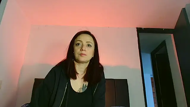 Snapshot of catalinamommyx chatting on 09-14-25, 02:05 catalinamommyx online show from 09-14-25, 02:05