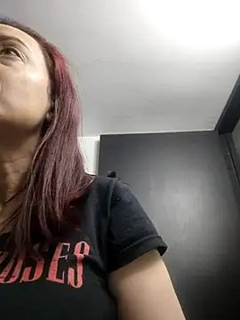 Snapshot of catalinamommyx chatting on 09-24-25, 02:37 catalinamommyx online show from 09-24-25, 02:37