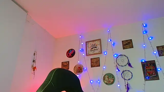 catalinamommyx online show from 10-25-25, 01:13