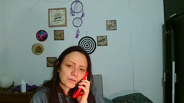 Snapshot of catalinamommyx chatting on 05-12-26, 02:19 catalinamommyx online show from 05-12-26, 02:19