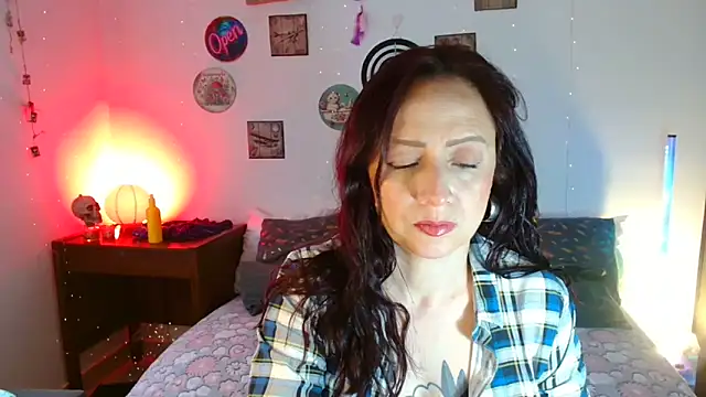 Snapshot of catalinamommyx chatting on 05-22-26, 10:15 catalinamommyx online show from 05-22-26, 10:15