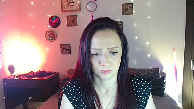 Snapshot of catalinamommyx chatting on 06-16-26, 12:46 catalinamommyx online show from 06-16-26, 12:46