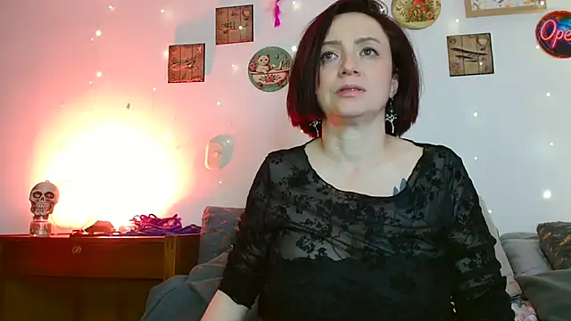 Snapshot of catalinamommyx chatting on 06-29-26, 06:08 catalinamommyx online show from 06-29-26, 06:08