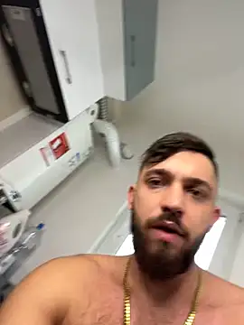 Snapshot of LoveIsBlind_ chatting on 12-09-24, 10:11 LoveIsBlind online show from 12-09-24, 10:11