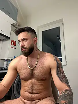 Snapshot of LoveIsBlind_ chatting on 12-17-24, 12:34 LoveIsBlind online show from 12-17-24, 12:34