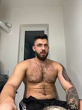 Snapshot of LoveIsBlind_ chatting on 12-17-24, 09:27 LoveIsBlind online show from 12-17-24, 09:27