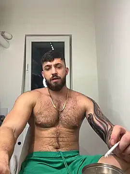 Snapshot of LoveIsBlind_ chatting on 12-19-24, 08:55 LoveIsBlind online show from 12-19-24, 08:55