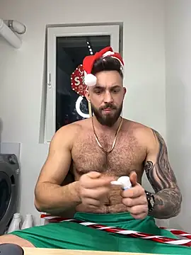 Snapshot of LoveIsBlind_ chatting on 12-24-24, 07:22 LoveIsBlind online show from 12-24-24, 07:22