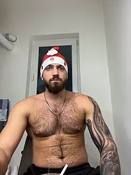 Snapshot of LoveIsBlind_ chatting on 12-29-24, 06:49 LoveIsBlind online show from 12-29-24, 06:49