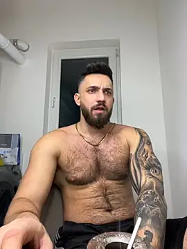 Snapshot of LoveIsBlind_ chatting on 12-30-24, 09:19 LoveIsBlind online show from 12-30-24, 09:19