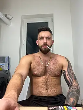 Snapshot of LoveIsBlind_ chatting on 12-31-24, 04:49 LoveIsBlind online show from 12-31-24, 04:49