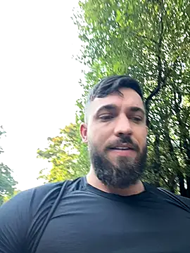 Snapshot of LoveIsBlind_ chatting on 09-09-25, 06:13 LoveIsBlind online show from 09-09-25, 06:13