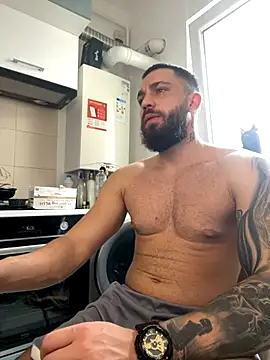 Snapshot of LoveIsBlind_ chatting on 10-09-25, 08:23 LoveIsBlind online show from 10-09-25, 08:23