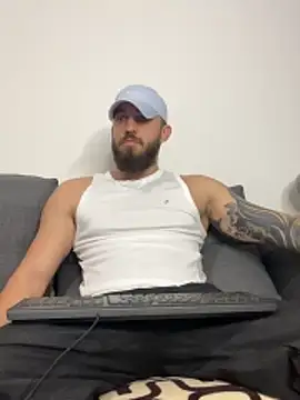 Snapshot of LoveIsBlind_ chatting on 10-30-25, 07:47 LoveIsBlind online show from 10-30-25, 07:47