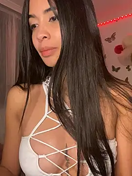 Snapshot of lina_pink chatting on 01-15-25, 06:01 lina pink online show from 01-15-25, 06:01