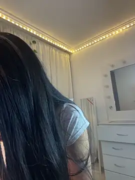 lina pink online show from 03-06-26, 12:18