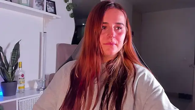 Snapshot of evy_orange1 chatting on 02-10-26, 02:48 evy orange1 online show from 02-10-26, 02:48