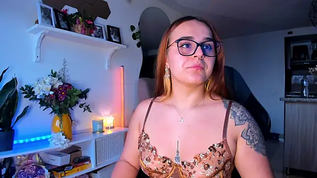 Snapshot of evy_orange1 chatting on 03-04-26, 11:16 evy orange1 online show from 03-04-26, 11:16