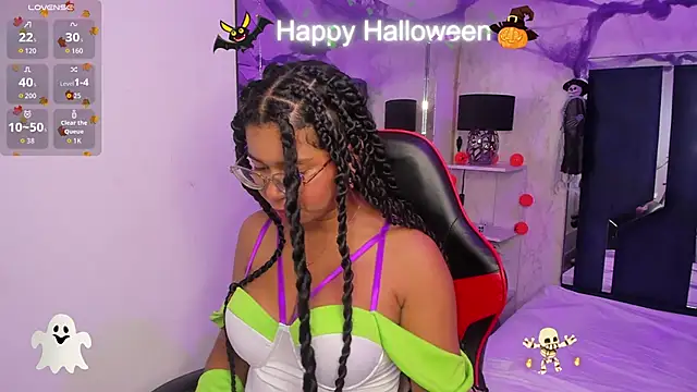 MilaHall  online show from 10-31-25, 04:24