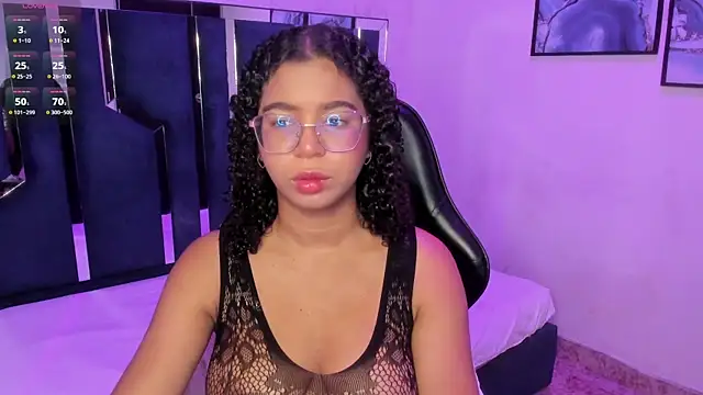 Snapshot of MilaHall_ chatting on 02-25-26, 04:33 MilaHall online show from 02-25-26, 04:33