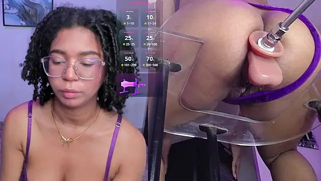 Snapshot of MilaHall_ chatting on 03-11-26, 04:40 MilaHall online show from 03-11-26, 04:40