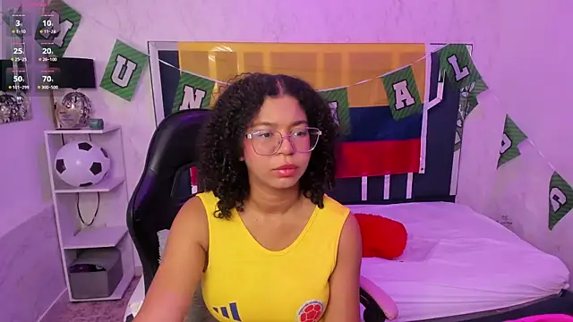MilaHall  online show from 06-18-26, 04:13