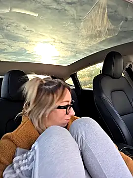 Giuliana baby online show from 10-16-25, 07:42