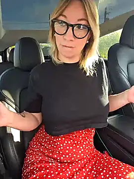 Giuliana baby online show from 10-26-25, 08:42