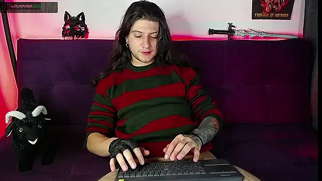 Snapshot of blckwolf_6 chatting on 01-23-25, 08:57 blckwolf 6 online show from 01-23-25, 08:57