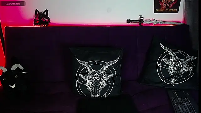 Snapshot of blckwolf_6 chatting on 01-24-25, 11:12 blckwolf 6 online show from 01-24-25, 11:12