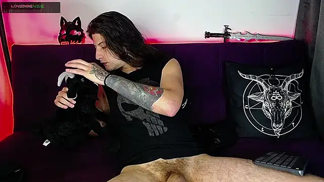 Snapshot of blckwolf_6 chatting on 03-10-25, 08:56 blckwolf 6 online show from 03-10-25, 08:56