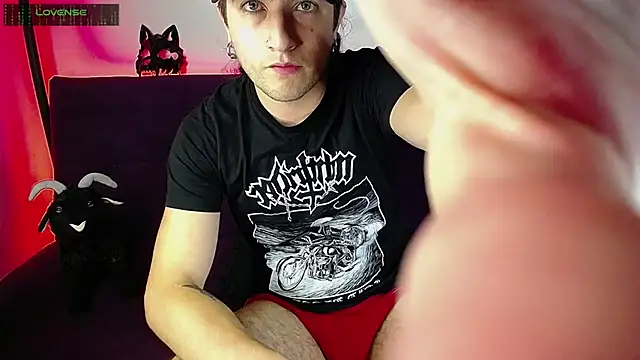 Snapshot of blckwolf_6 chatting on 03-12-25, 11:22 blckwolf 6 online show from 03-12-25, 11:22