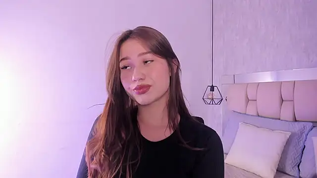 Roxie-Summers11 online show from 01-14-25, 07:43