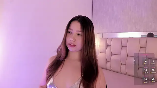 Roxie-Summers11 online show from 05-17-26, 01:07