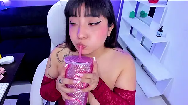 Emma monserrat online show from 05-27-26, 11:29