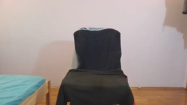 Snapshot of Turkboy_17 chatting on 01-05-25, 08:43 Turkboy 17 online show from 01-05-25, 08:43