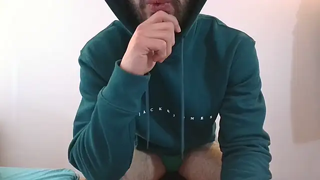 Snapshot of Turkboy_17 chatting on 02-23-25, 10:06 Turkboy 17 online show from 02-23-25, 10:06