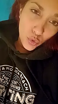 Snapshot of SusiDream chatting on 02-19-25, 04:23 SusiDream online show from 02-19-25, 04:23