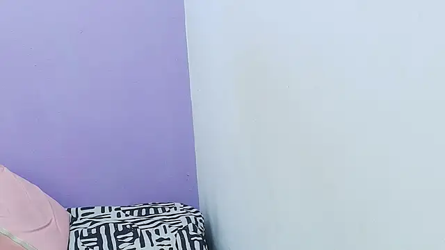 Snapshot of veronica_sinner_ chatting on 03-05-25, 12:00 veronica sinner online show from 03-05-25, 12:00