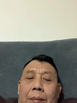 Snapshot of bcc0001 chatting on 10-27-25, 05:28 bcc0001 online show from 10-27-25, 05:28