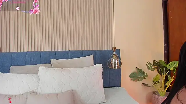 Snapshot of kathecute__ chatting on 11-15-25, 01:36 kathecute online show from 11-15-25, 01:36