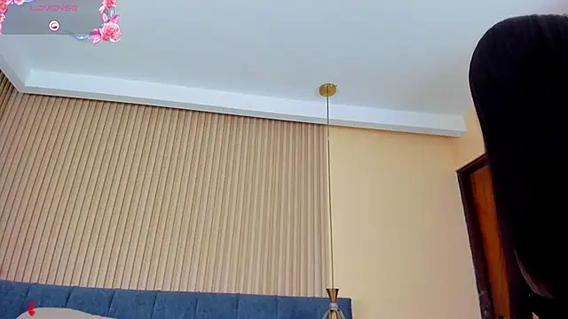 Snapshot of kathecute__ chatting on 11-16-25, 01:33 kathecute online show from 11-16-25, 01:33