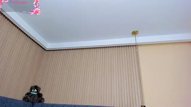 Snapshot of kathecute__ chatting on 12-23-25, 01:36 kathecute online show from 12-23-25, 01:36