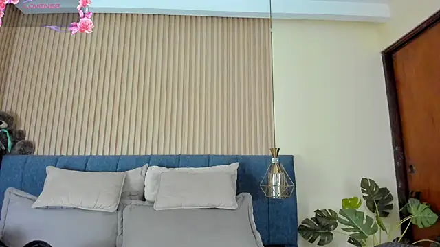 kathecute   online show from 05-30-26, 01:35
