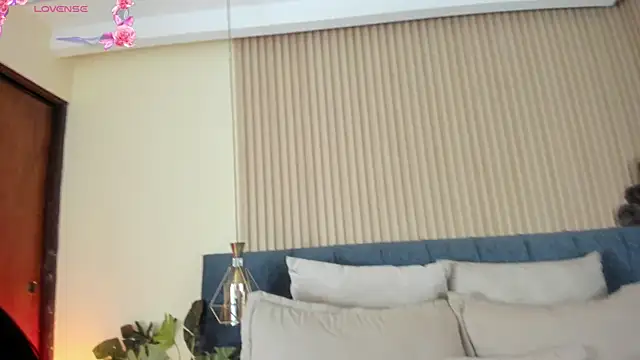 kathecute   online show from 07-30-26, 12:09