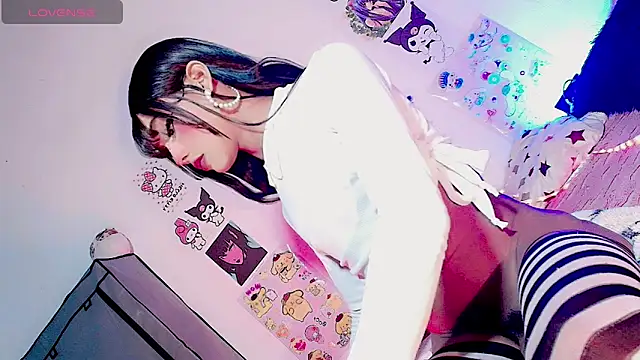 Snapshot of HELEM__S7 chatting on 10-19-25, 12:22 HELEM S7 online show from 10-19-25, 12:22