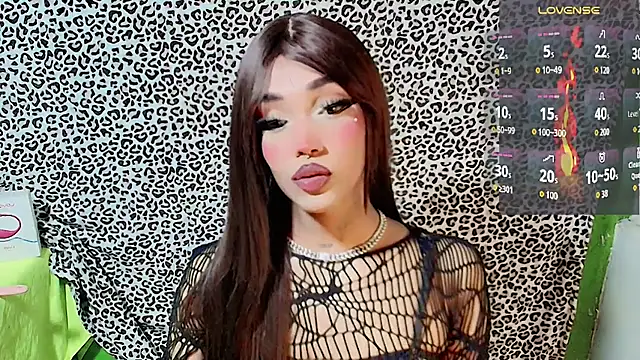 Snapshot of HELEM__S7 chatting on 08-05-26, 06:05 HELEM S7 online show from 08-05-26, 06:05