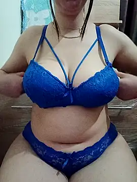 Snapshot of Arabic-Rose chatting on 02-02-25, 10:02 Arabic-Rose online show from 02-02-25, 10:02