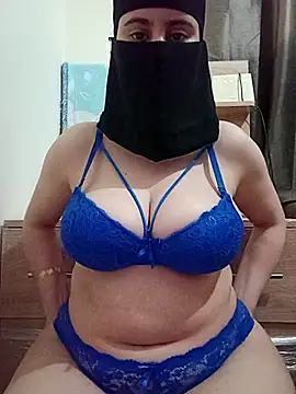 Snapshot of Arabic-Rose chatting on 02-19-25, 07:05 Arabic-Rose online show from 02-19-25, 07:05